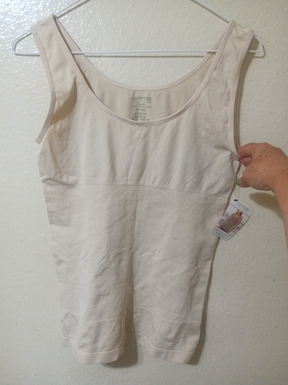 Light Cream Scoop Neck Shaping Tank Top Saze L-xL